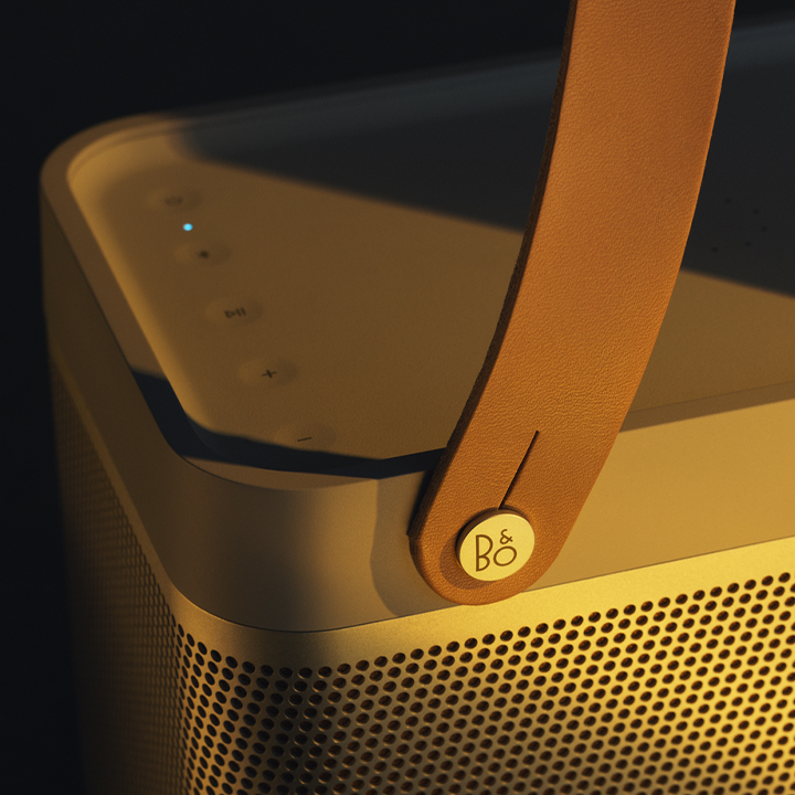 Portable Bluetooth speaker Beolit 20 with up to 8 hours playtime
